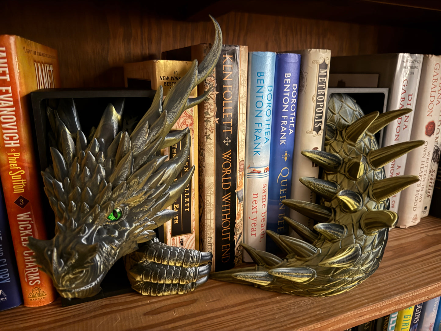 Spine Guard Dragon Book Nook