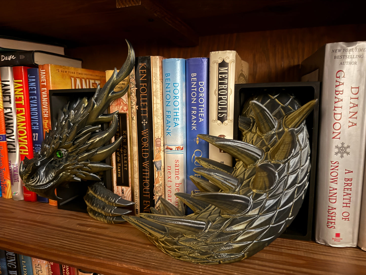 Spine Guard Dragon Book Nook